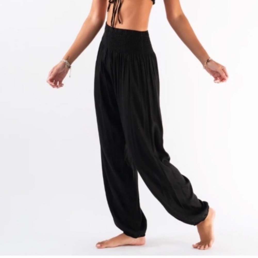 Lotus & Luna Black Smocked Waist Harem Pants Medium